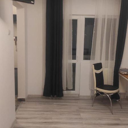 Garsoniera Turda Apartment Exterior foto